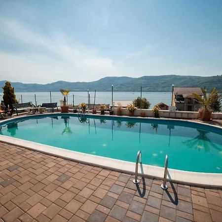 Casa Marina Ξενοδοχείο Ieşelniţa Εξωτερικό φωτογραφία